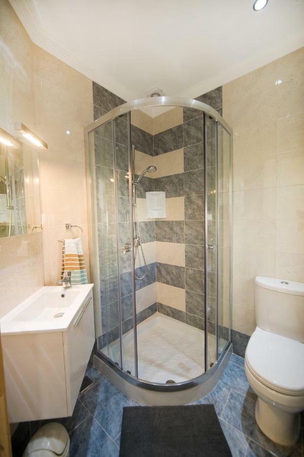 Duplex 1 Bedroom With 2 Bathrooms- Sleep 4 * Sliema